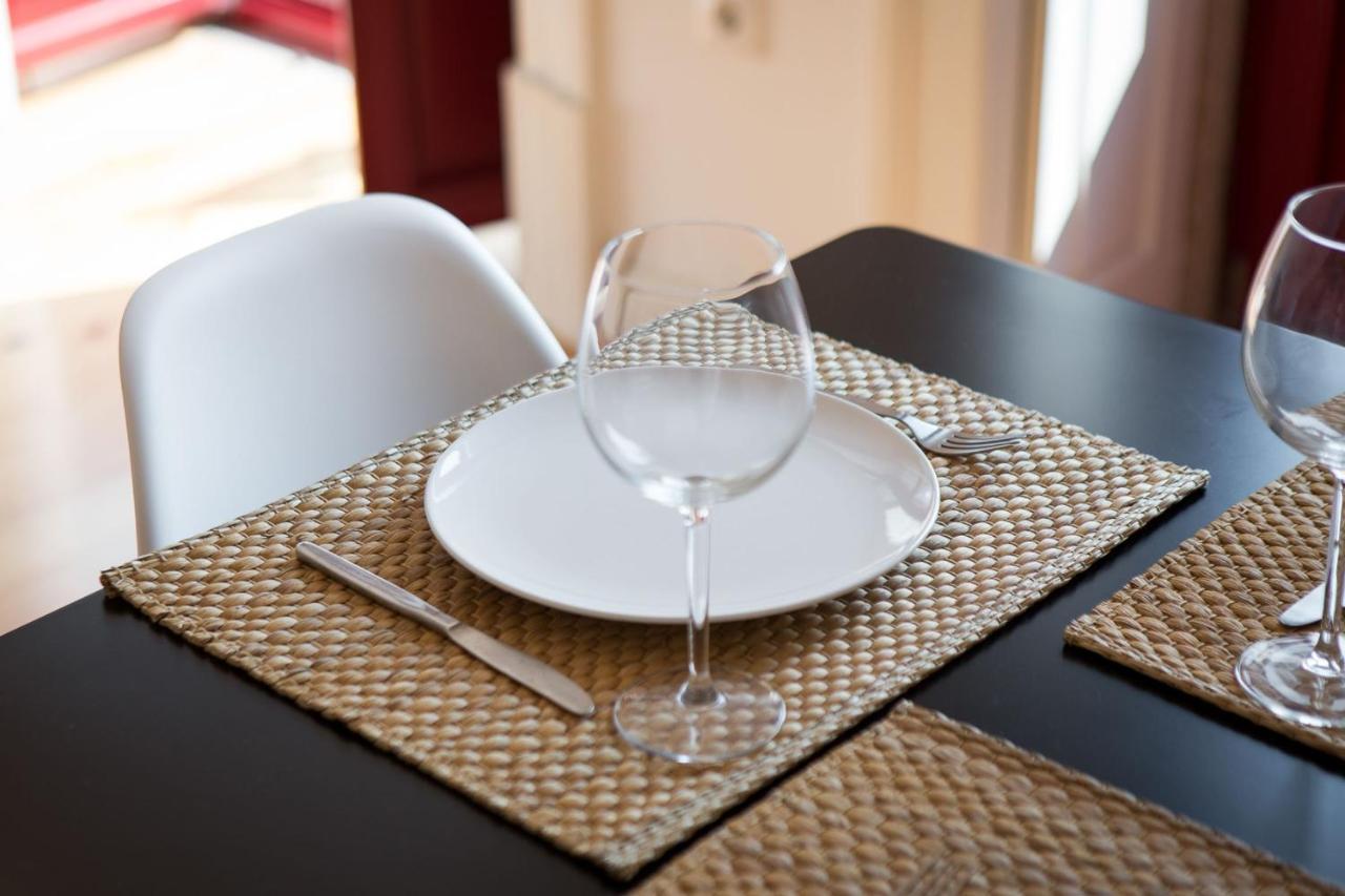 Lovelystay - Martires Boutique Flat Порто Екстериор снимка